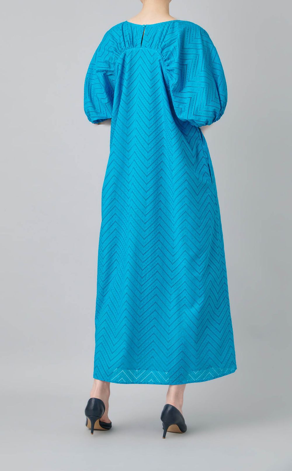 ギャザーショルダーコットンワンピース