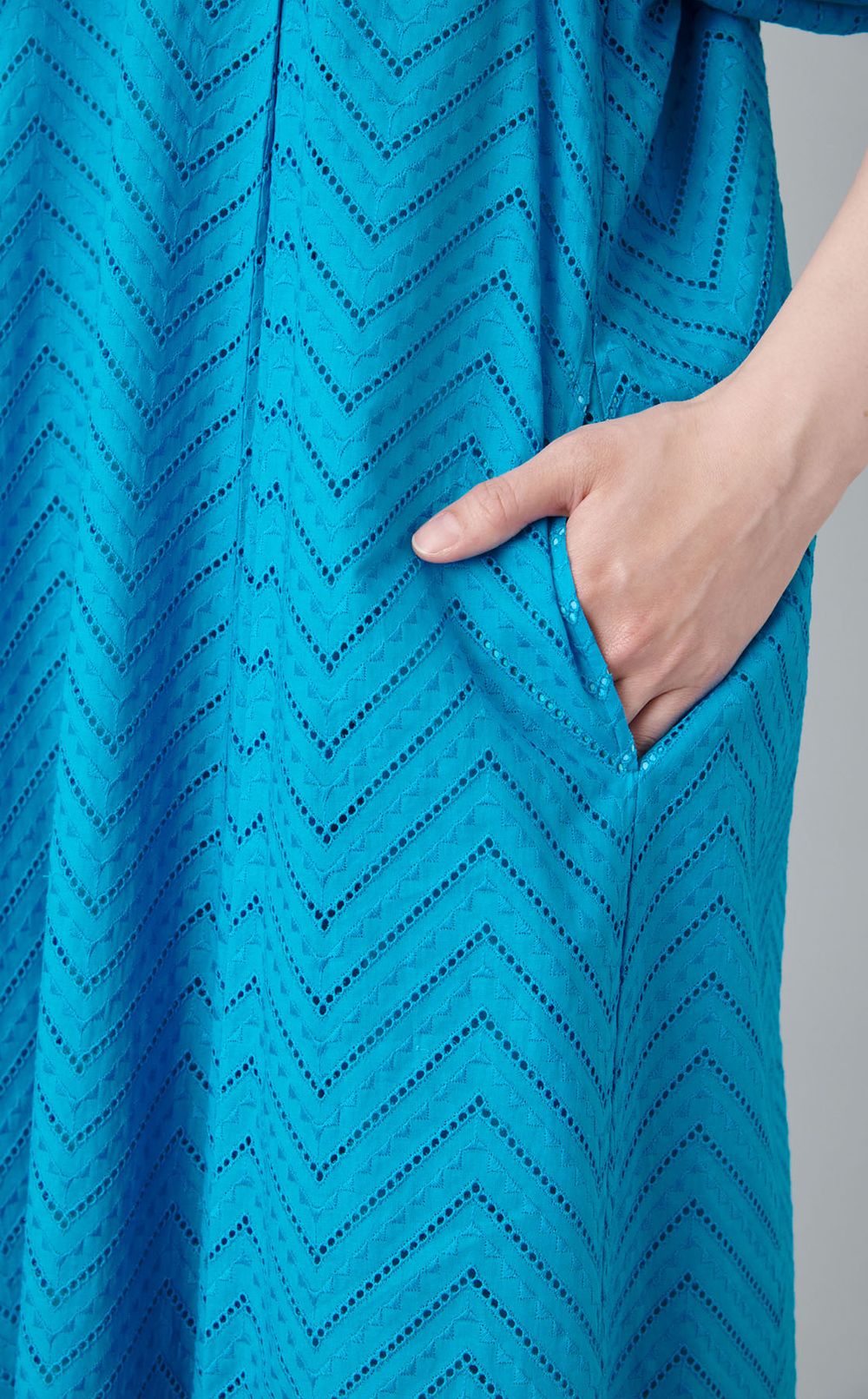 ギャザーショルダーコットンワンピース