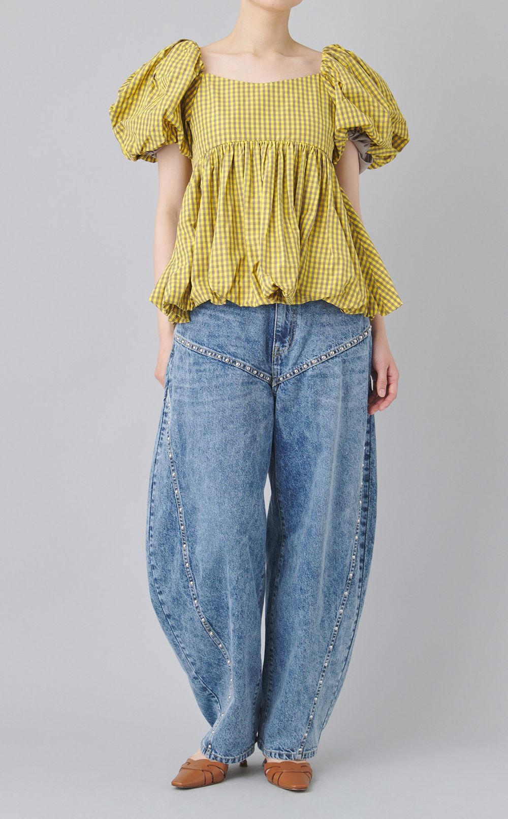 スタッズカーブデニムパンツ