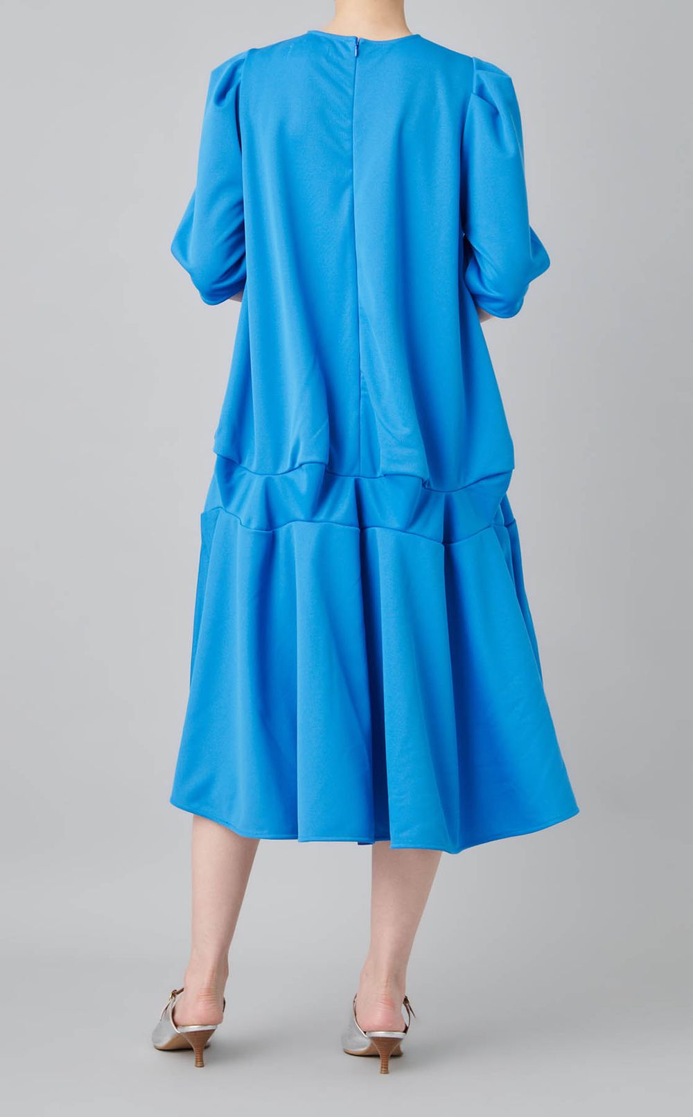 ポンチドレープサマードレス