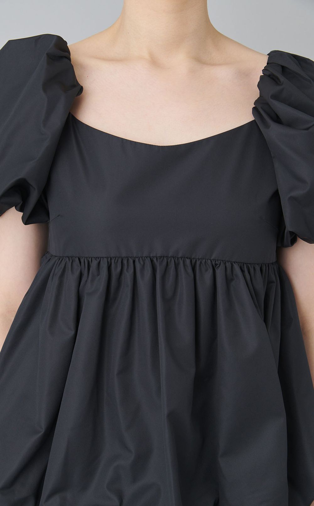 バルーンスリーブブラウス