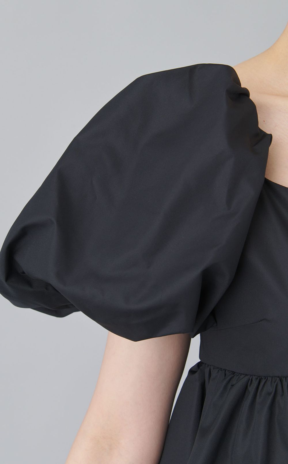 バルーンスリーブブラウス