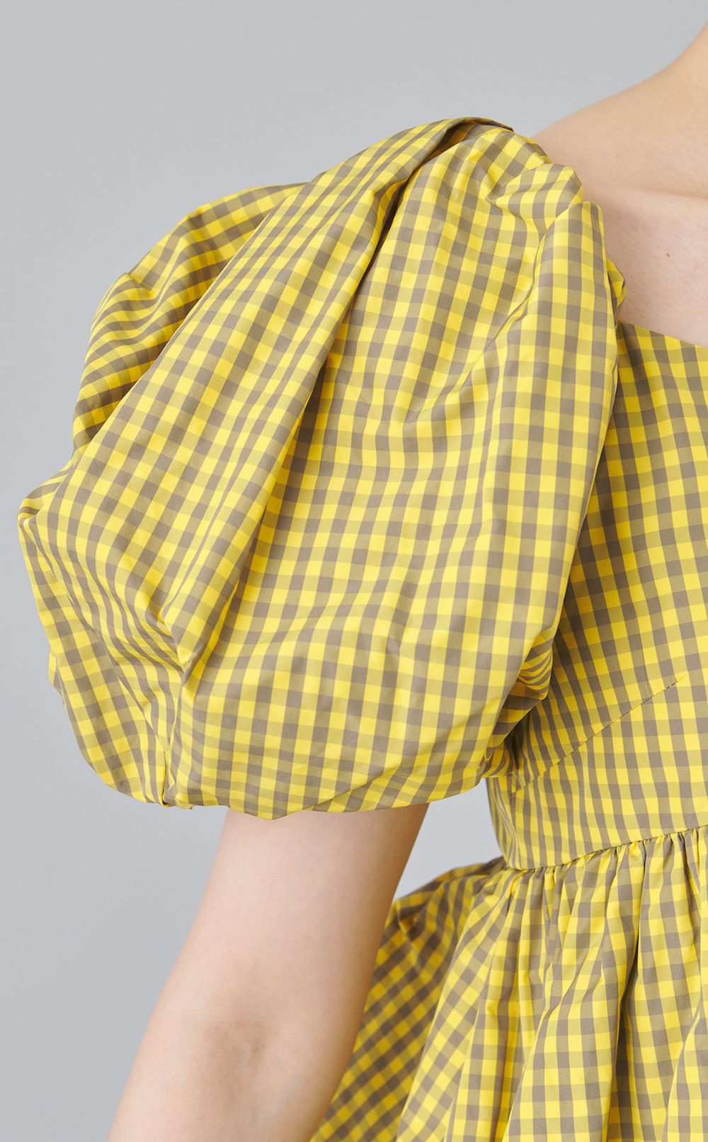 バルーンスリーブブラウス