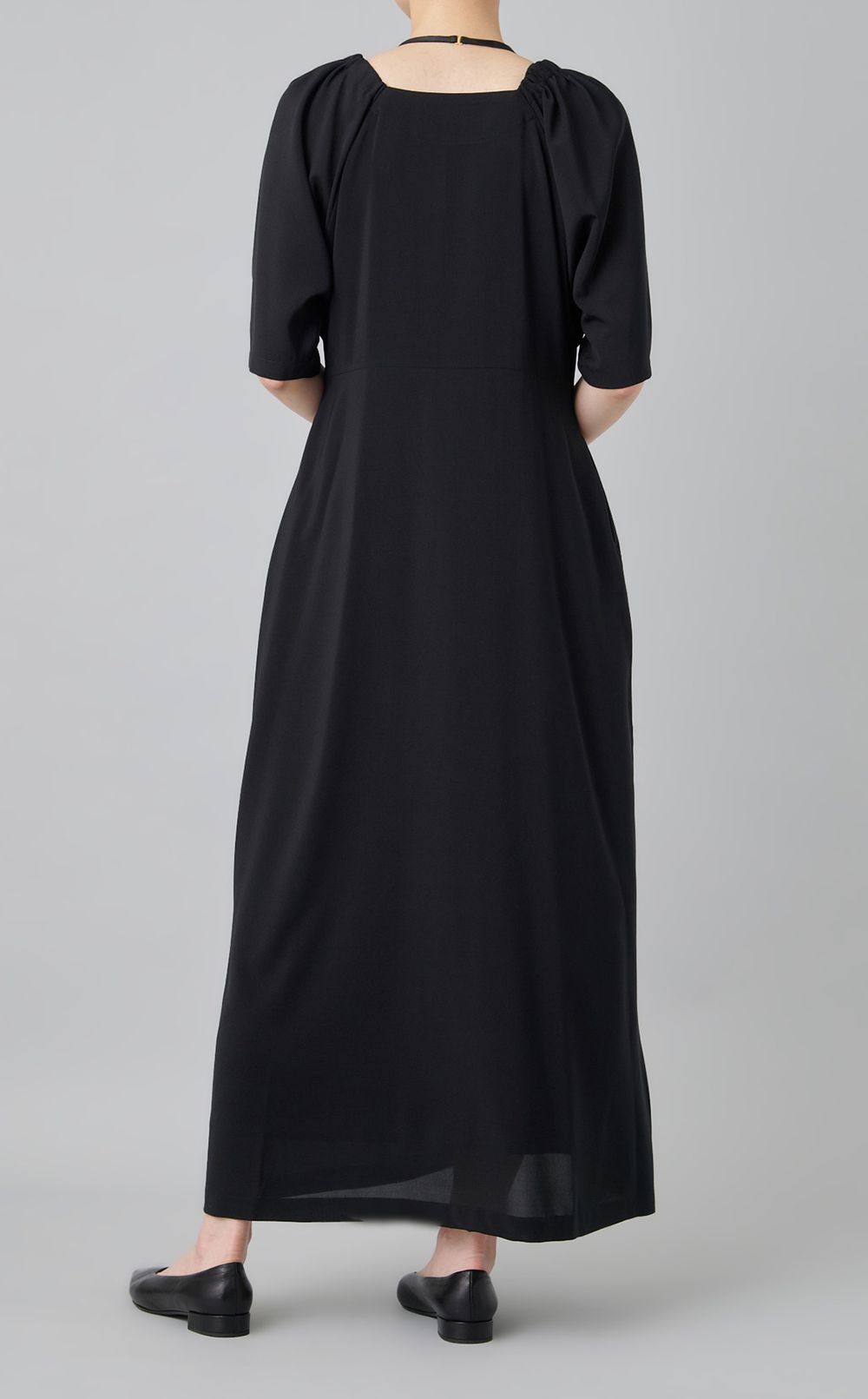 Vネックドローコードギャザーワンピース