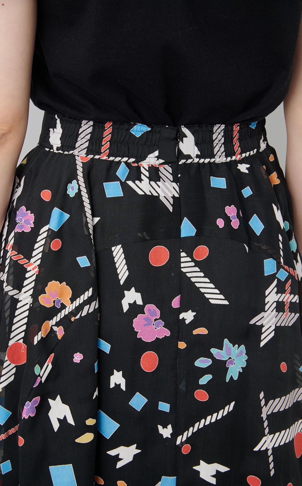 ウィンドブローマルチボールスカート