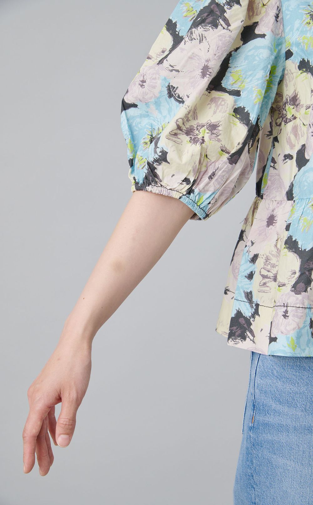 フラワープリントコットンブラウス