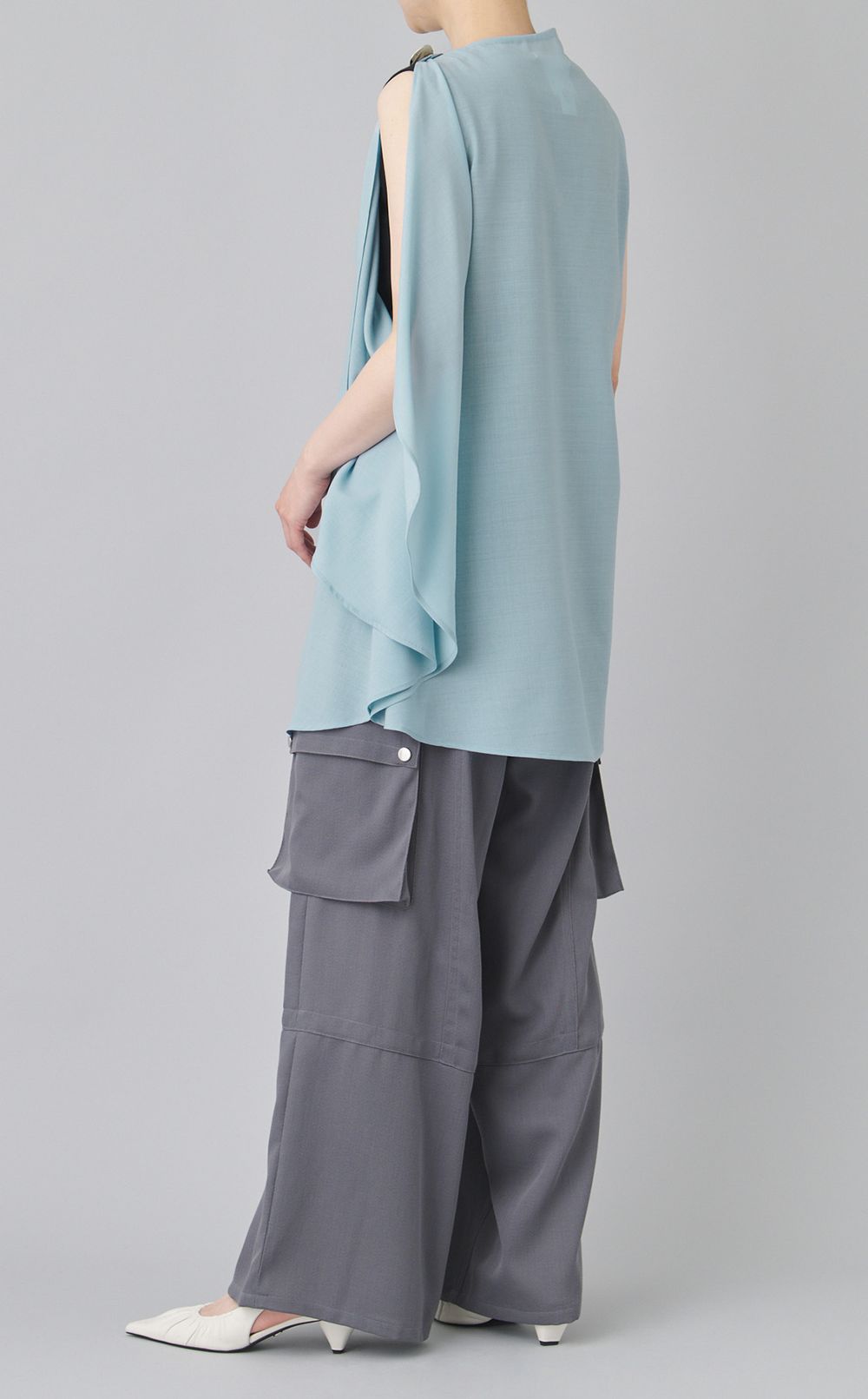 LEVIサマーウールノースリーブブラウス