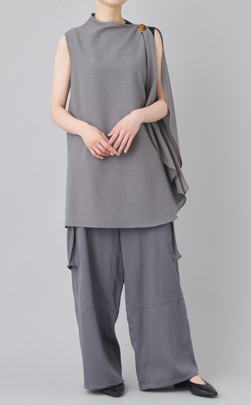 LEVIサマーウールノースリーブブラウス