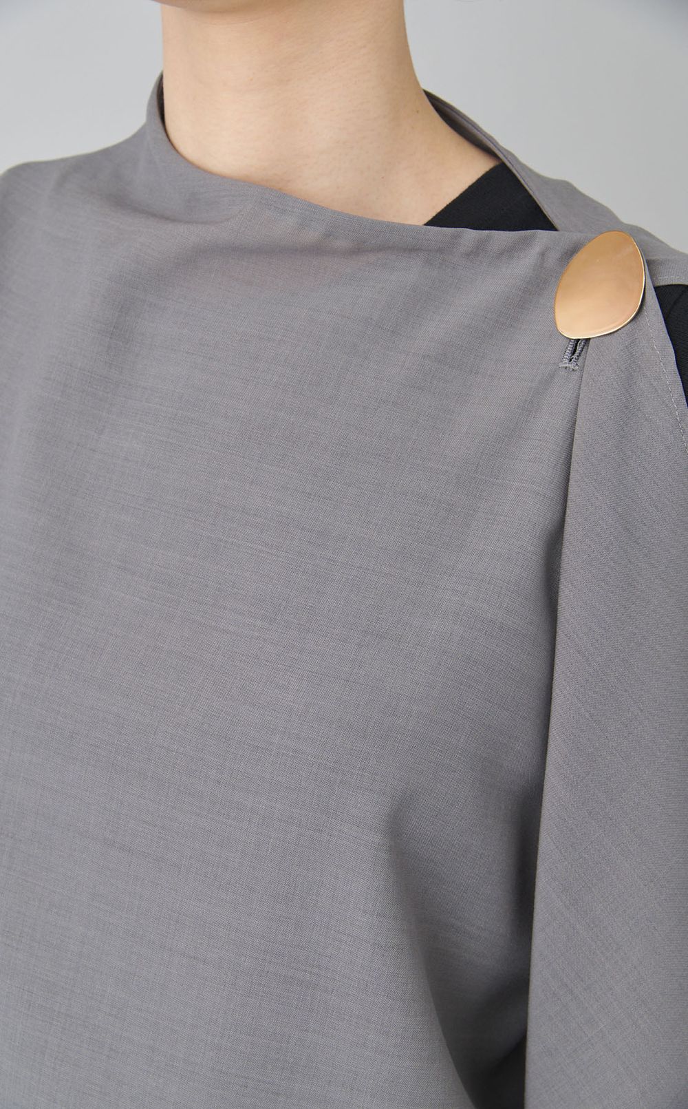 LEVIサマーウールノースリーブブラウス