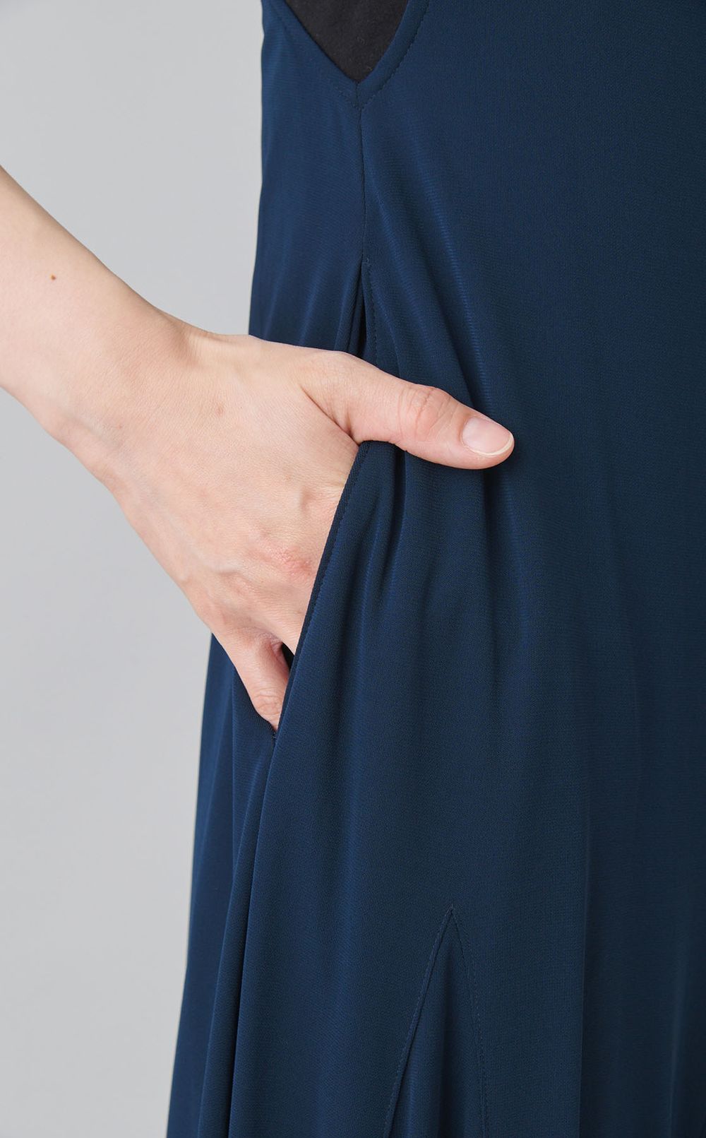 LEASHノースリーブジャージワンピース