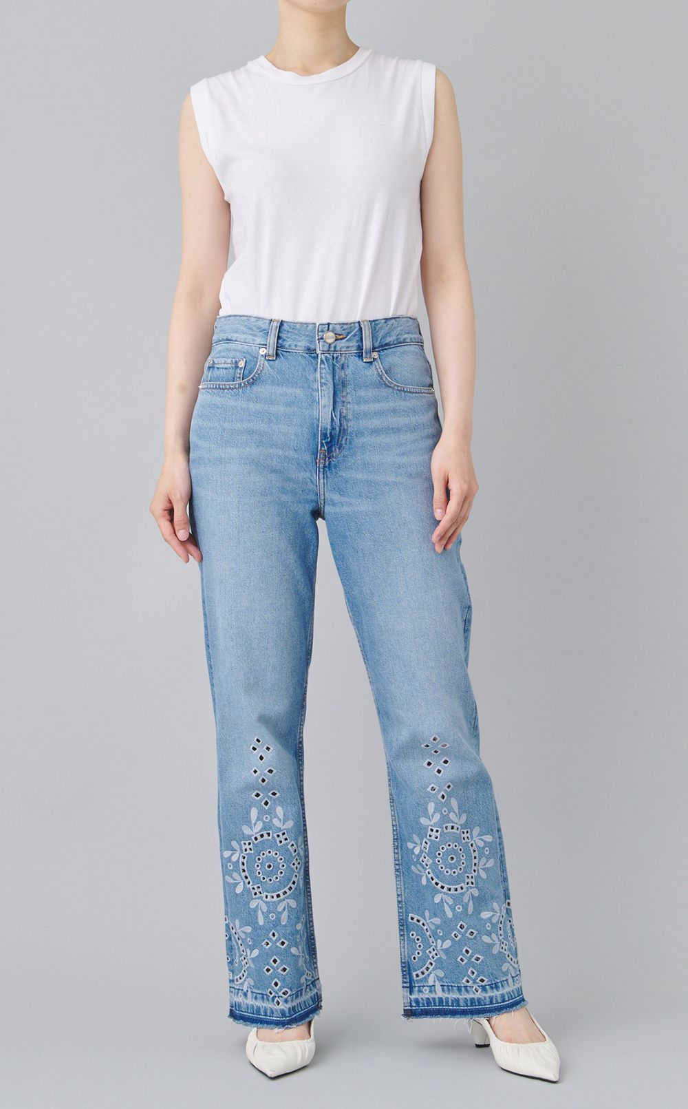 フラワーエンブロイダリーデニムパンツ