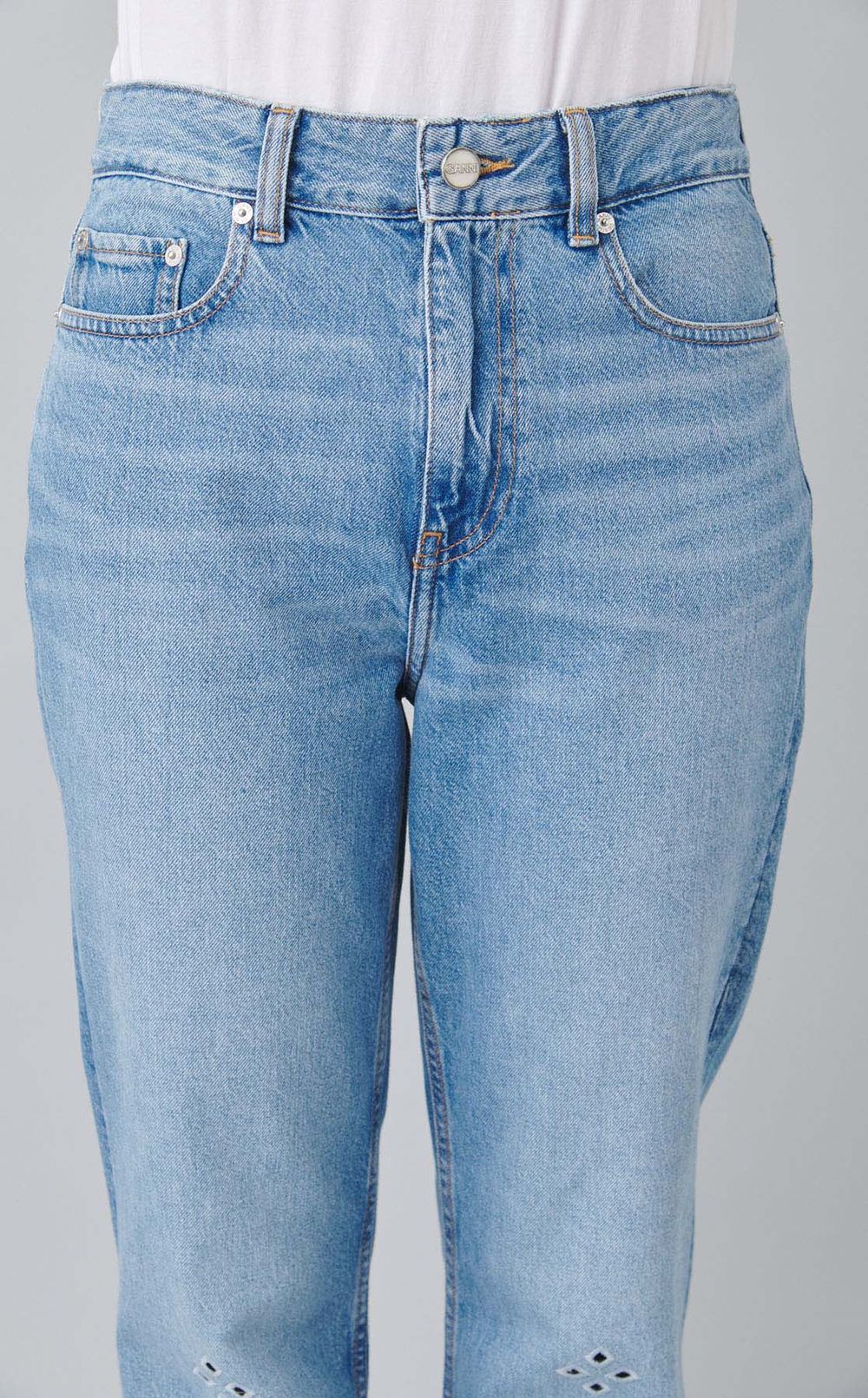 フラワーエンブロイダリーデニムパンツ