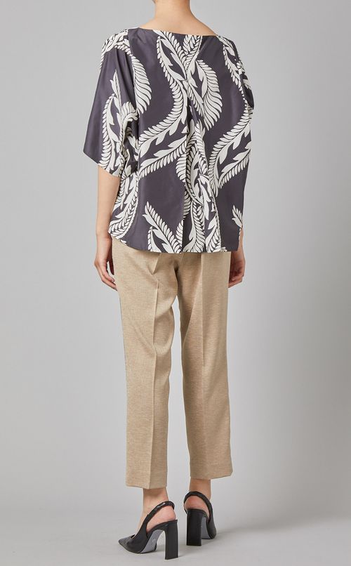 バックタックフェザープリントブラウス