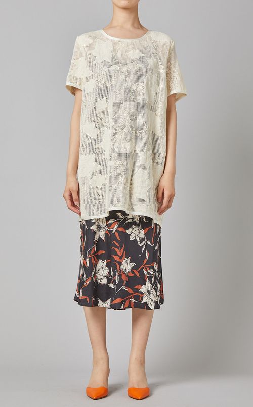 フラワーレースプルオーバー