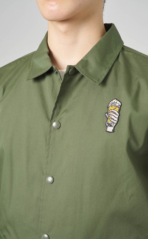 ナイロンコーチジャケット