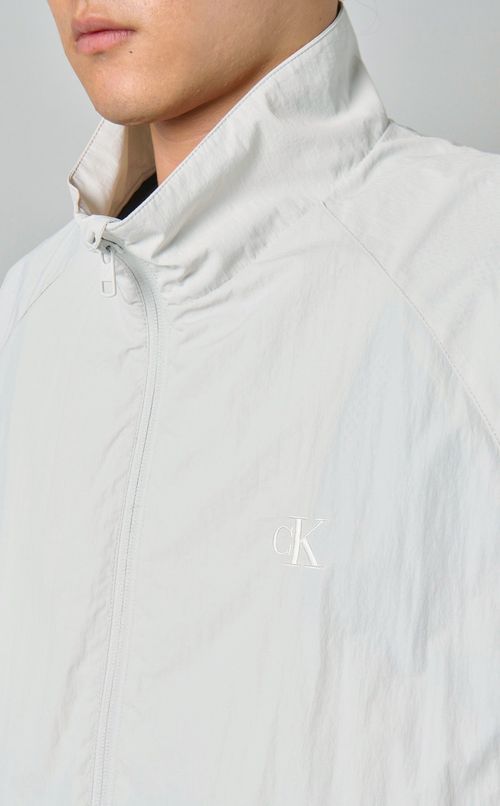 エッセンシャルスタンドカラージャケット