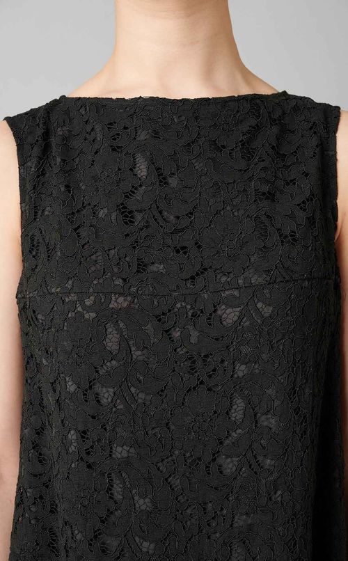 コードレースドレス