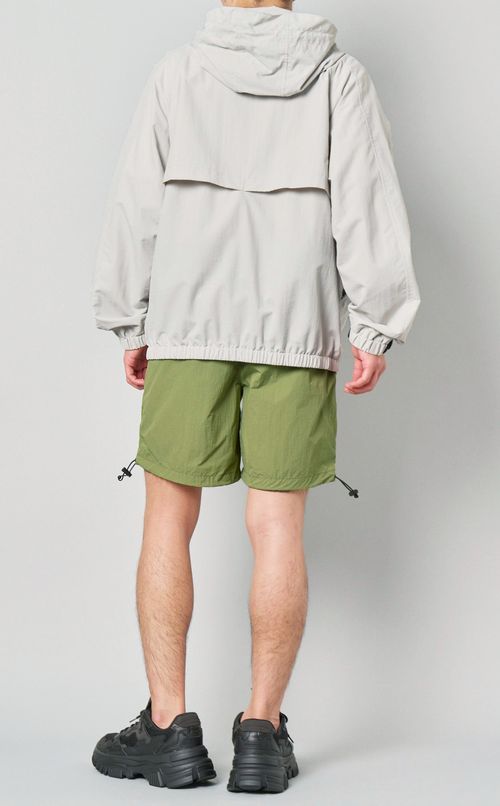 テクニカルウインドブレーカー