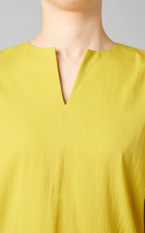 バックサーキュラーブラウス