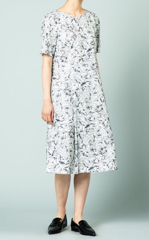 フラワープリントワンピース