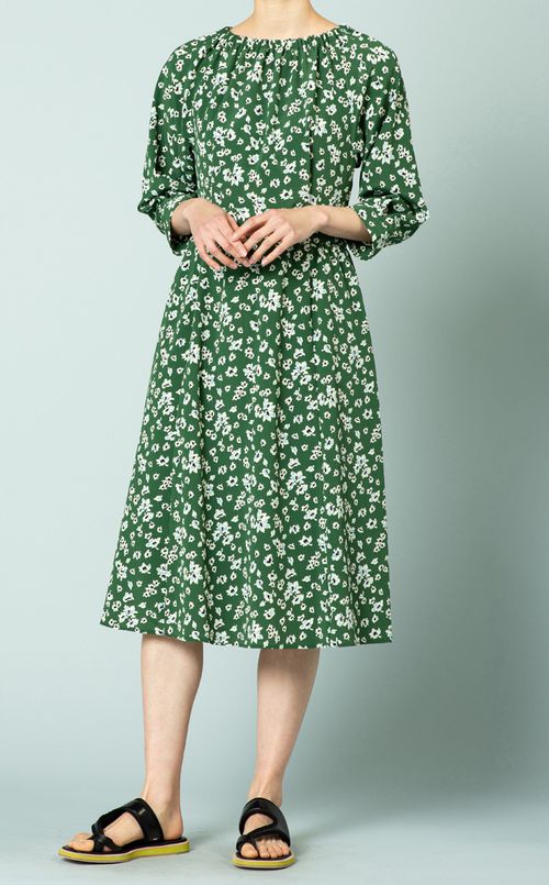 フラワープリントワンピース