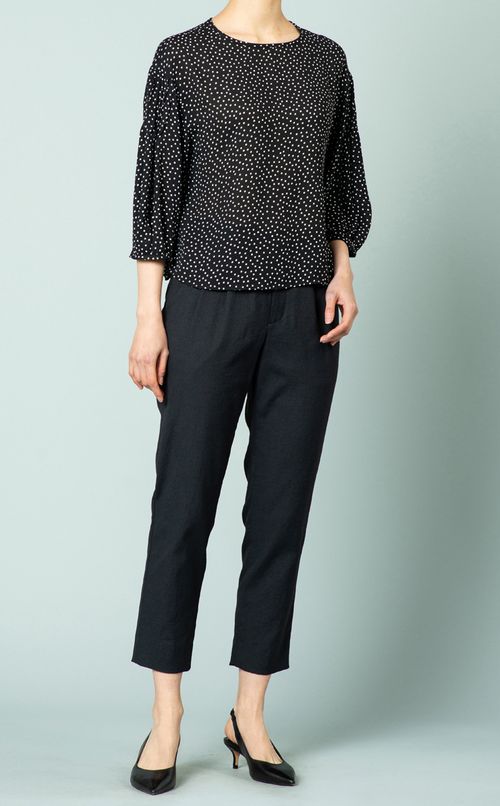 ランダムドットブラウス