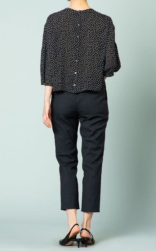 ランダムドットブラウス