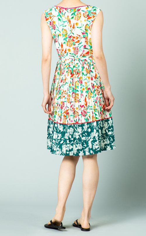 フラワープリントワンピース