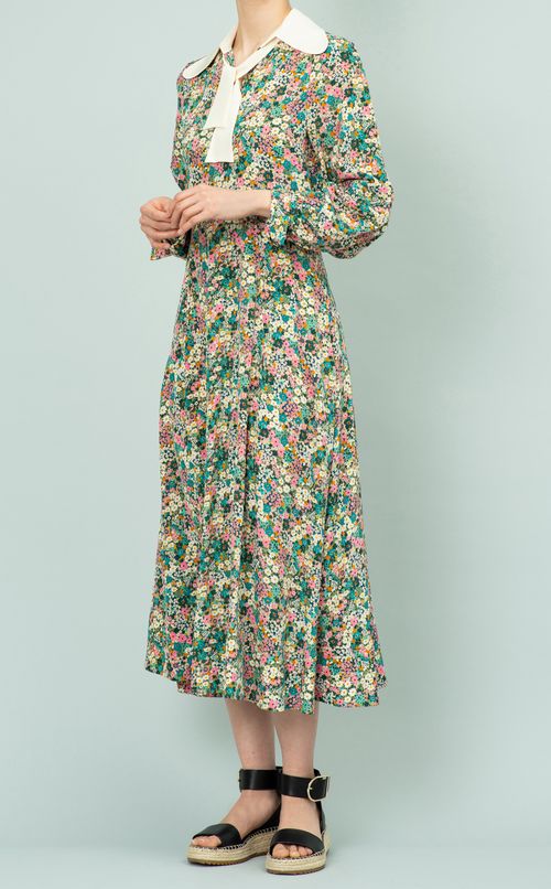 フラワープリントロングワンピース