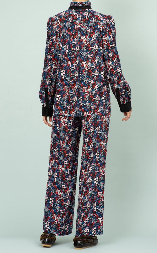 フラワープリントハイネックブラウス