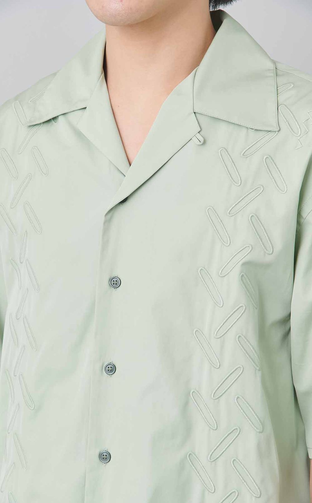 エンブロイダリーオープンカラーシャツ