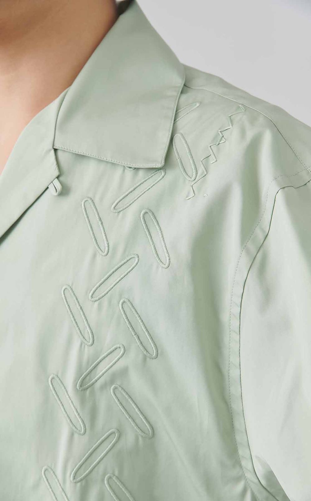 エンブロイダリーオープンカラーシャツ