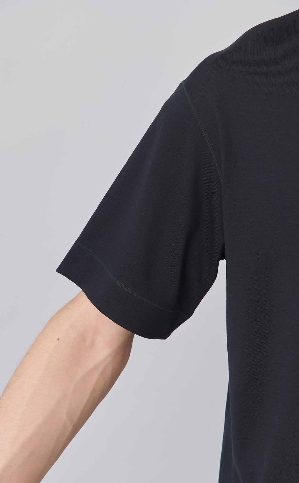 PROUVEモックネックTシャツ