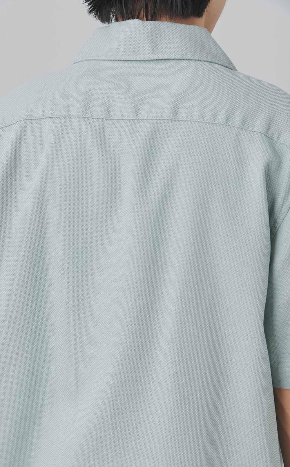 オープンカラーシャツ