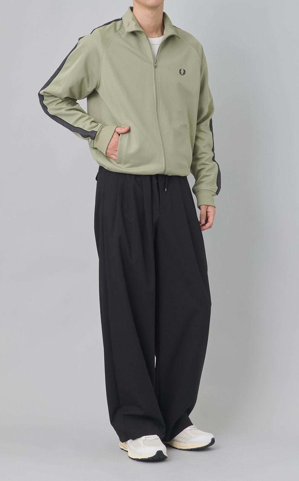 トリプルプリーテッドイージーパンツ