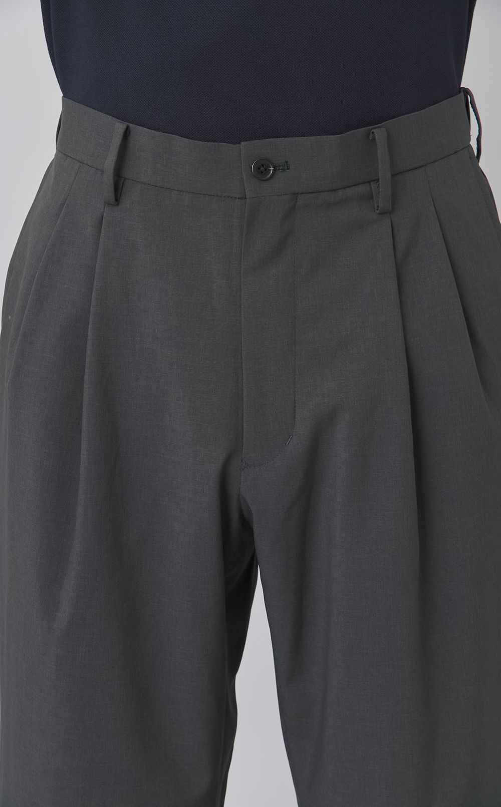 ファイントロピカルタックパンツ