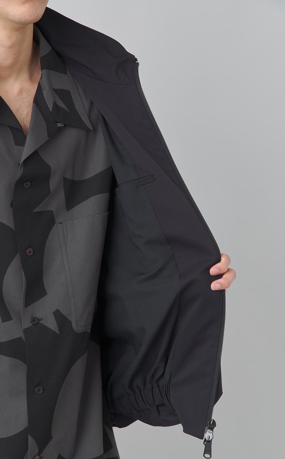 ナイロンギャバスタンドブルゾン