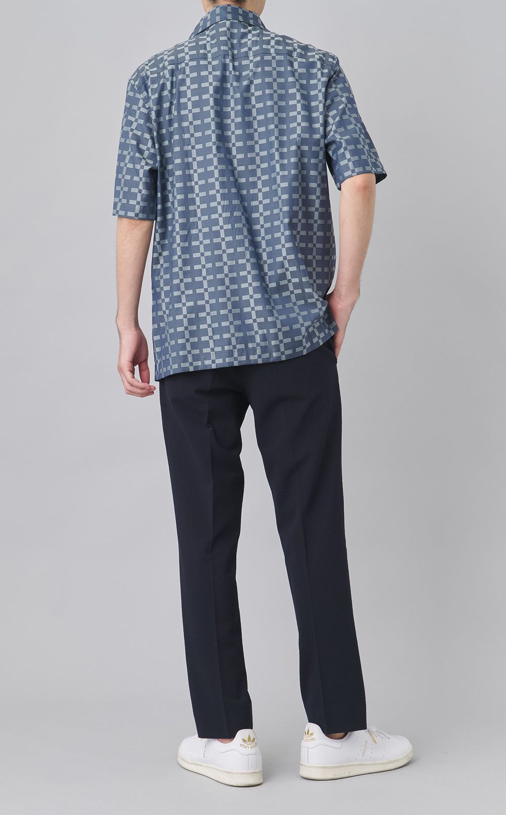 ジオメトリックプリントシャツ