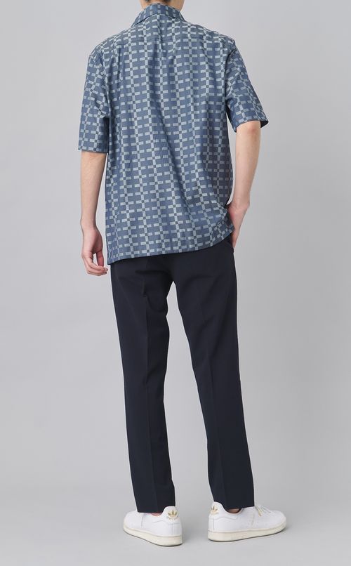 ジオメトリックプリントシャツ