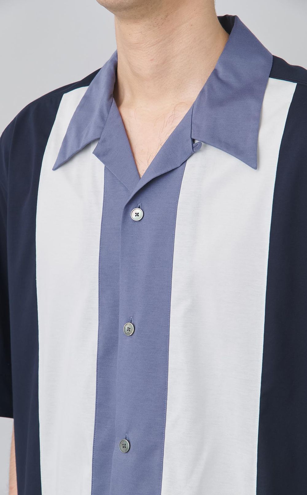 レギュラーカラーショートスリーブシャツ