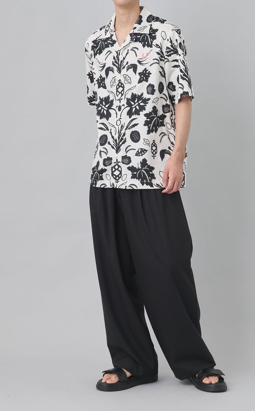 ボタニカル柄ショートスリーブシャツ