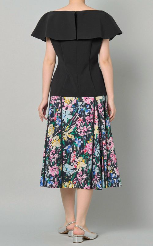 ダブルクロスボートネックブラウス