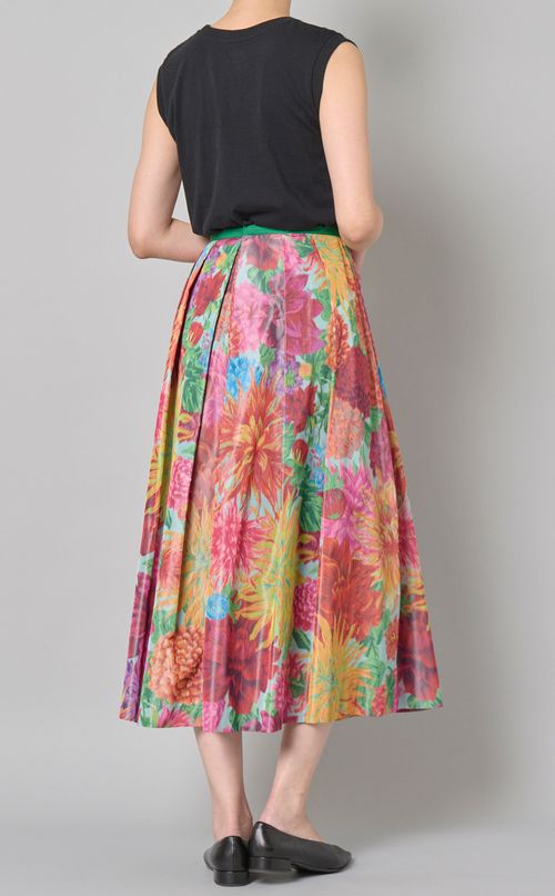フラワータックフレアスカート