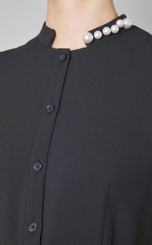 パール付スタンドカラーワンピース