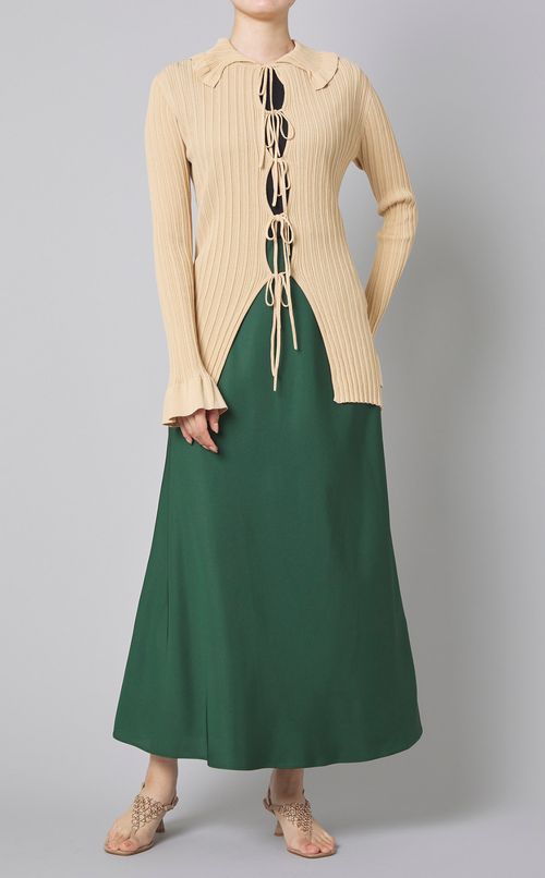 プレーンフレアミディスカート