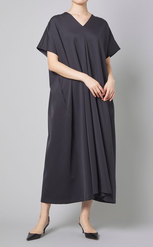 ダンボールVネックフレアワンピース