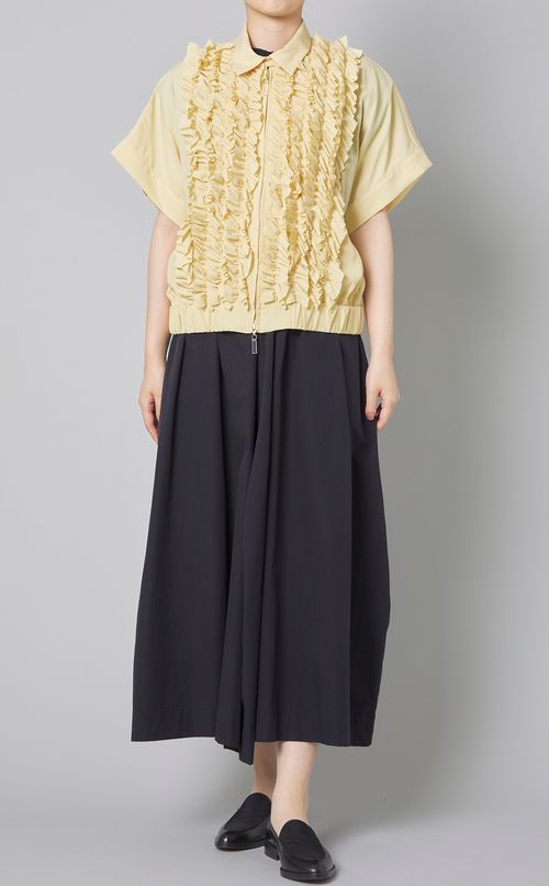 フリルハーフスリーブジップブルゾン