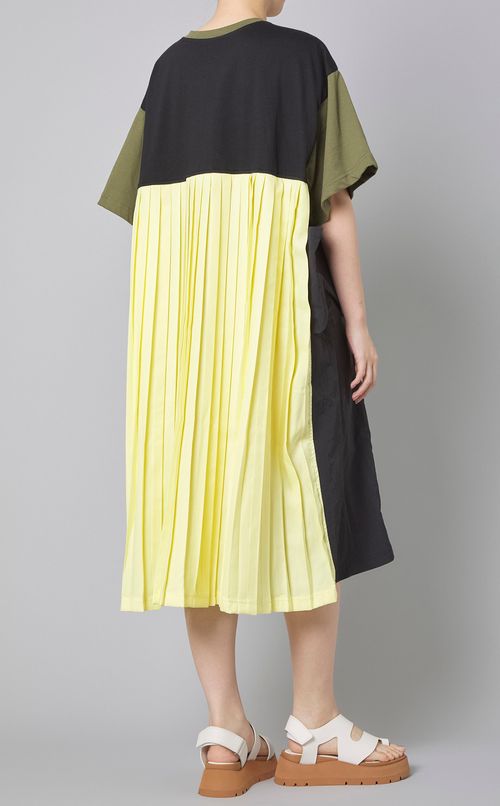 ギミックバックプリーツワンピース