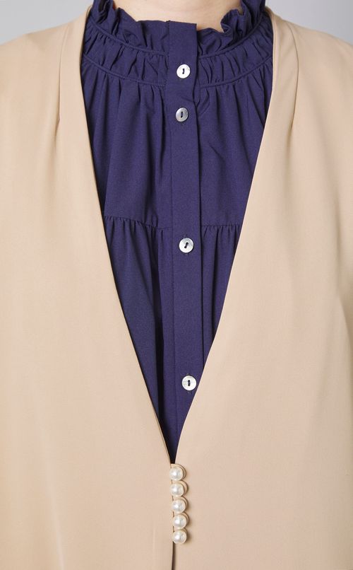 パール付Vネックロングジレ