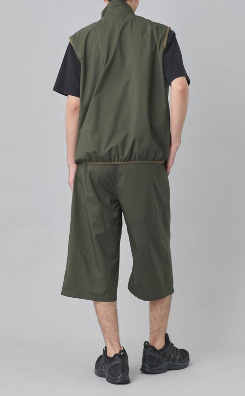 カーブジップナイロンベスト